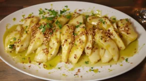 « C’est un des marqueurs de la cuisine française » : les conseils d’un chef pour sublimer le poireau